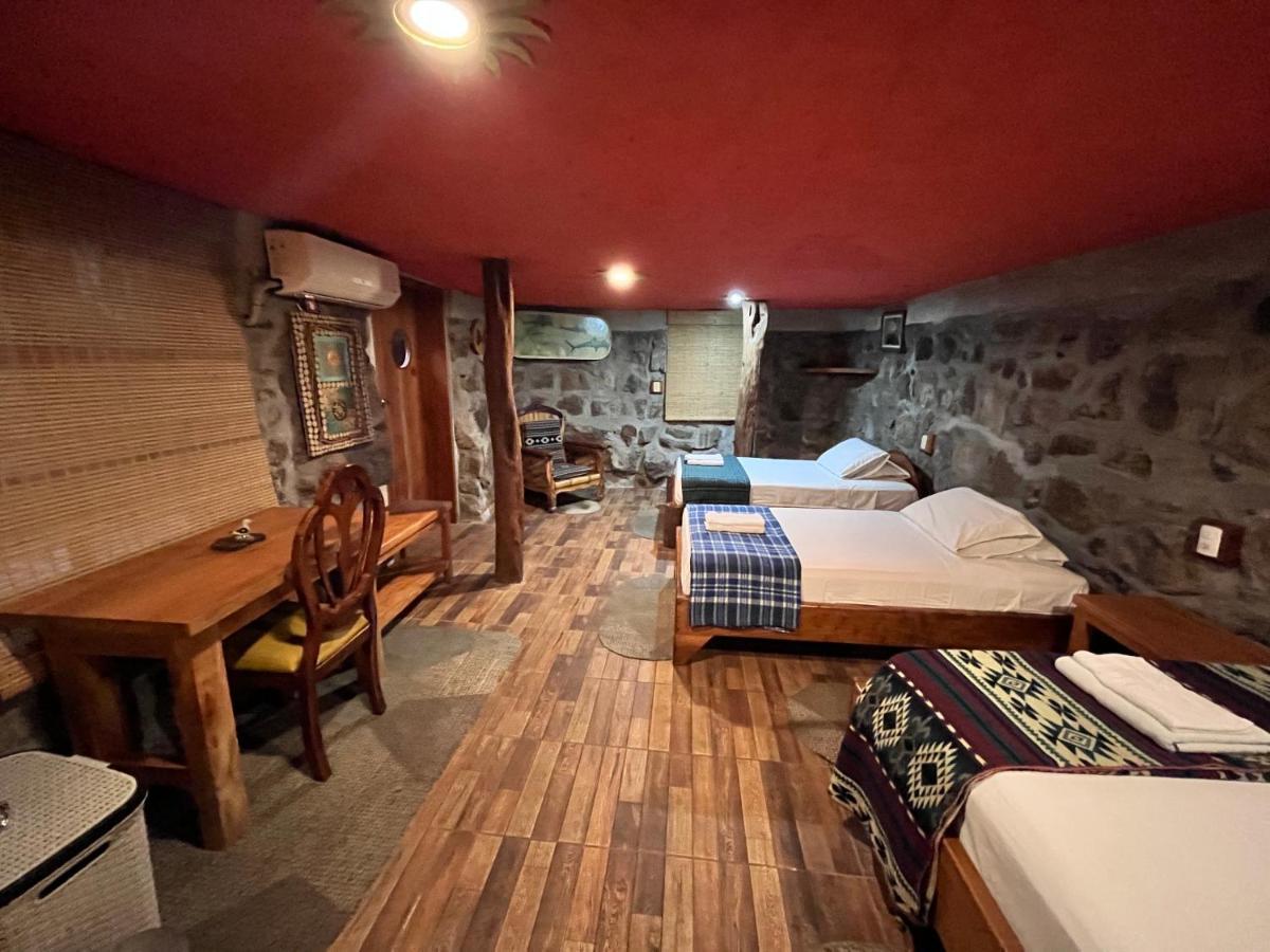 Lonesome George Ecolodge Puerto Ayora  Ngoại thất bức ảnh