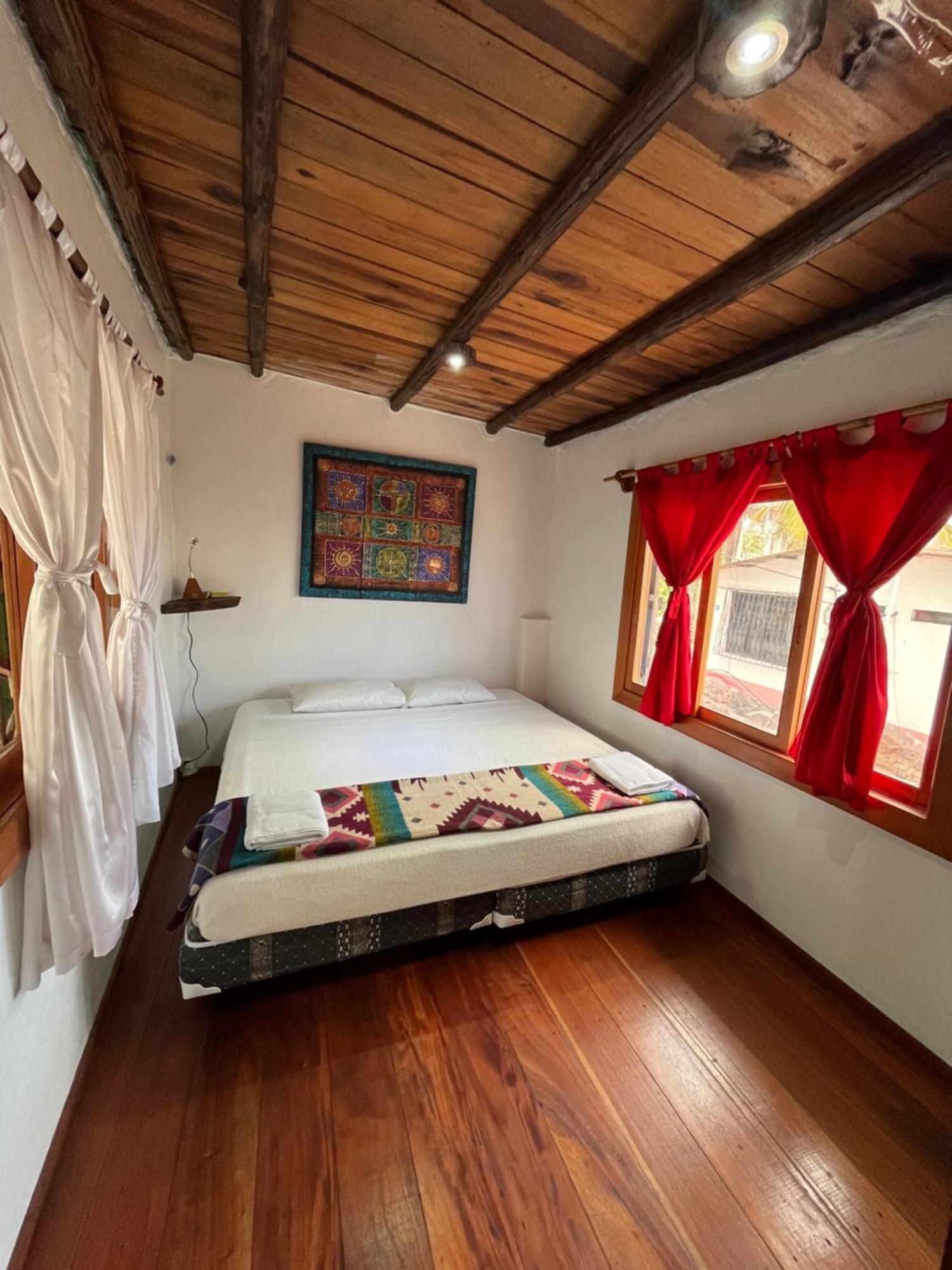 Lonesome George Ecolodge Puerto Ayora  Ngoại thất bức ảnh
